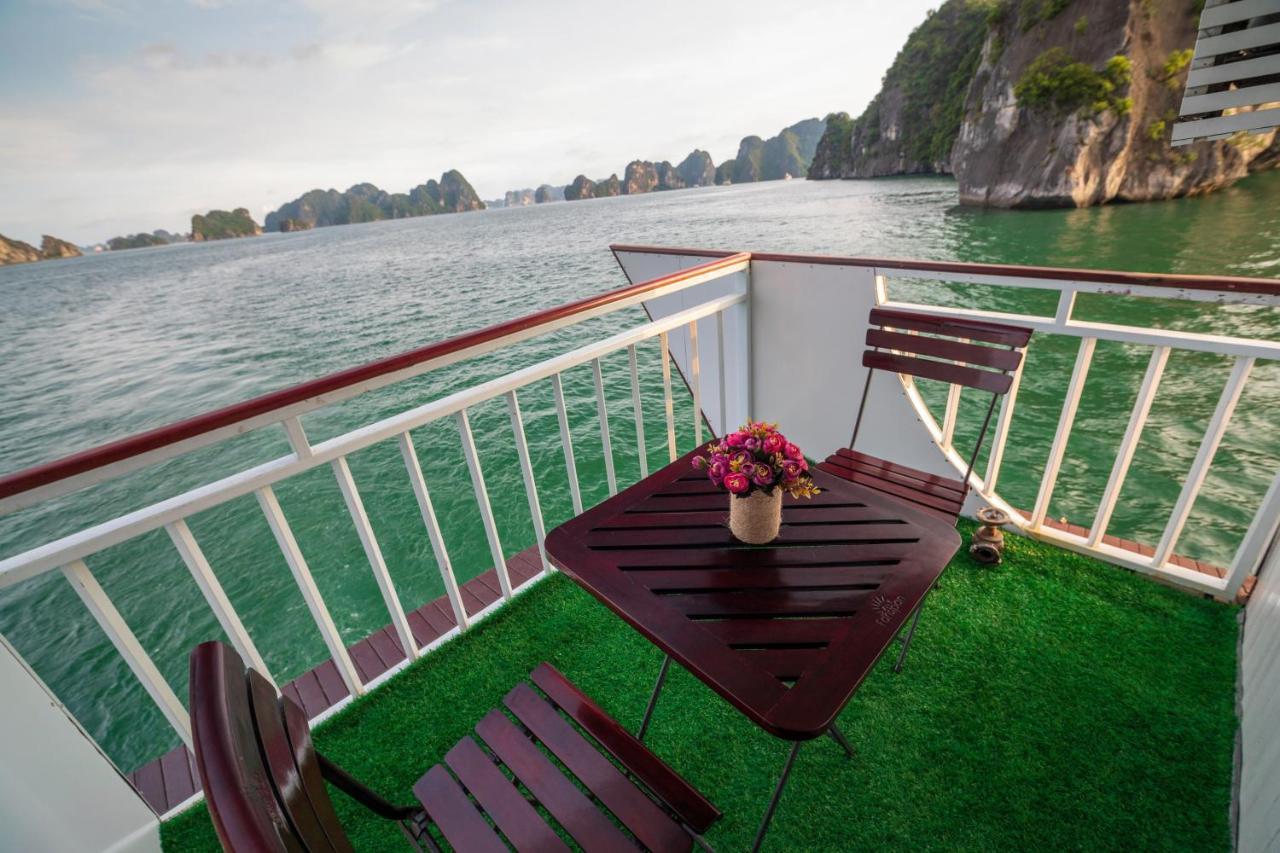 Hotel Charm Boutique Cruise Ha Long Esterno foto
