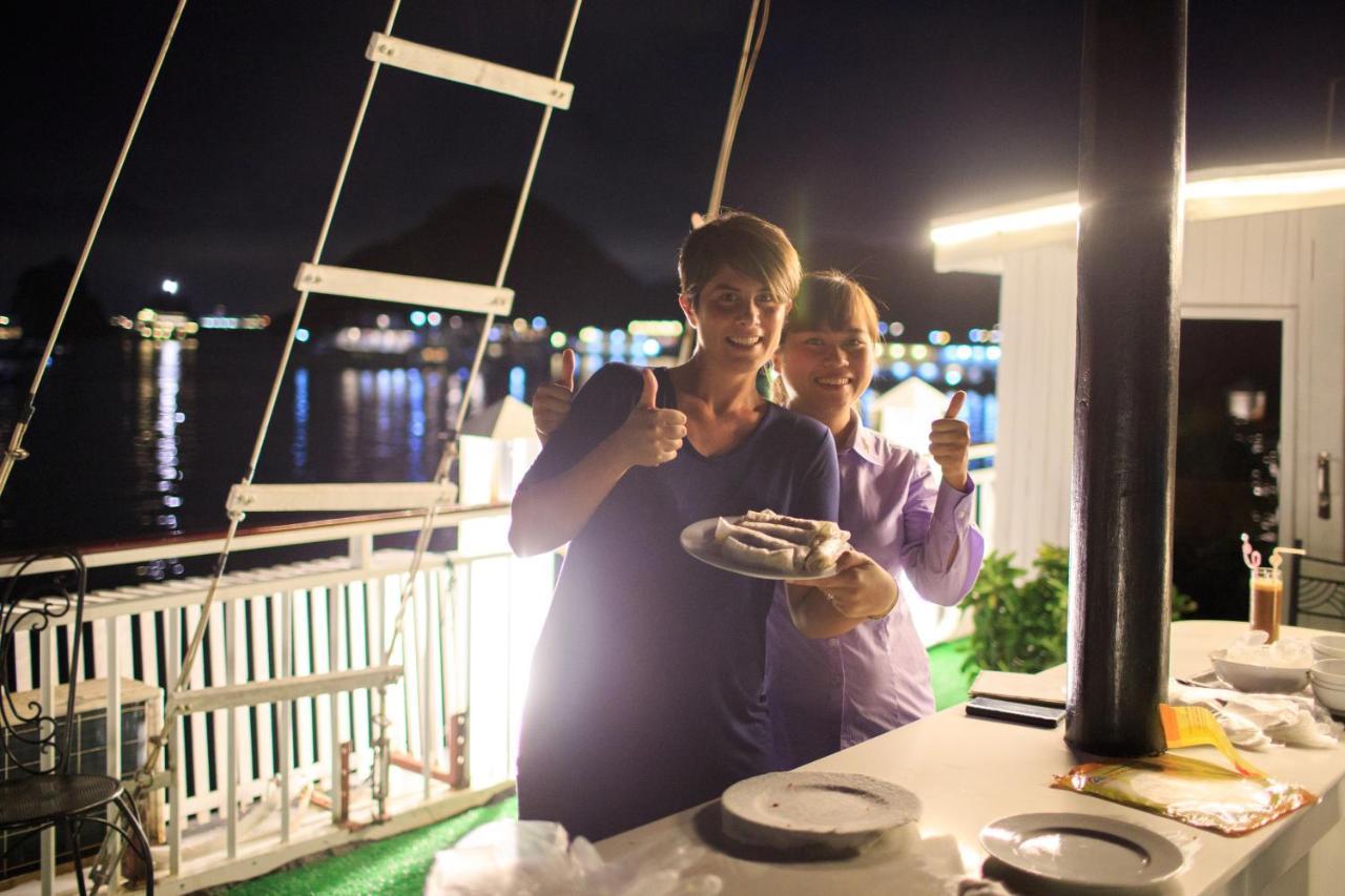 Hotel Charm Boutique Cruise Ha Long Esterno foto