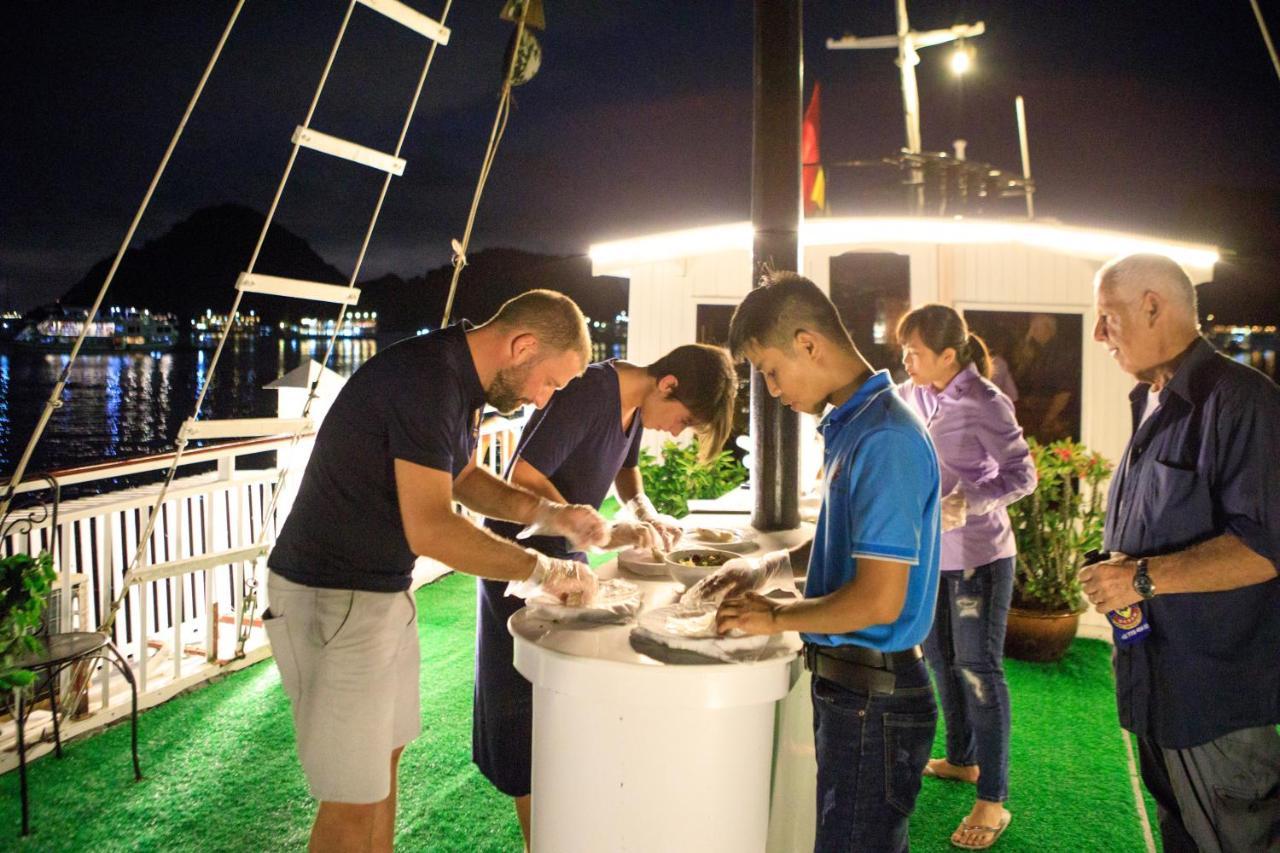 Hotel Charm Boutique Cruise Ha Long Esterno foto
