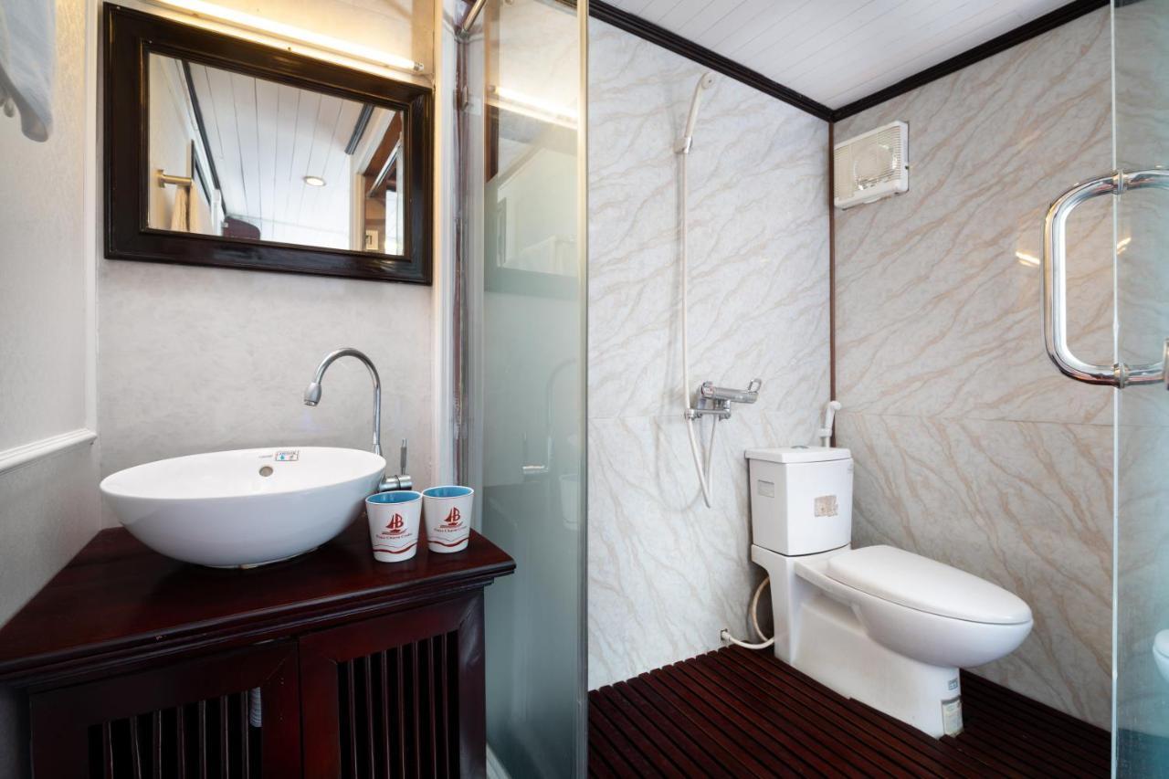Hotel Charm Boutique Cruise Ha Long Esterno foto