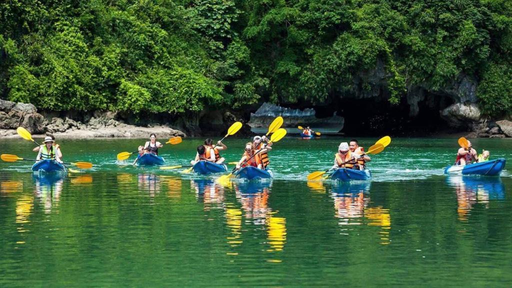 Hotel Charm Boutique Cruise Ha Long Esterno foto